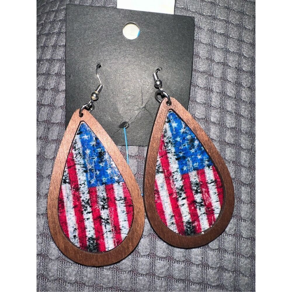 American Flag Wooden Ear Earrings Vintage appearance teardrop